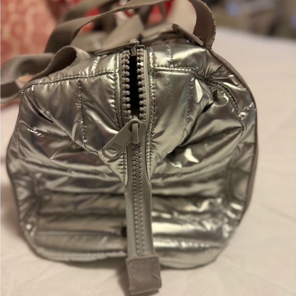 Dagne Dover Silver Quilted Women's Bag - Picture 4 of 10